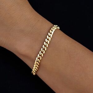 💛✨ GLD Jewelry Cuban Link Bracelet ✨💛
Miami luxury name brand 6” 🌴💅
